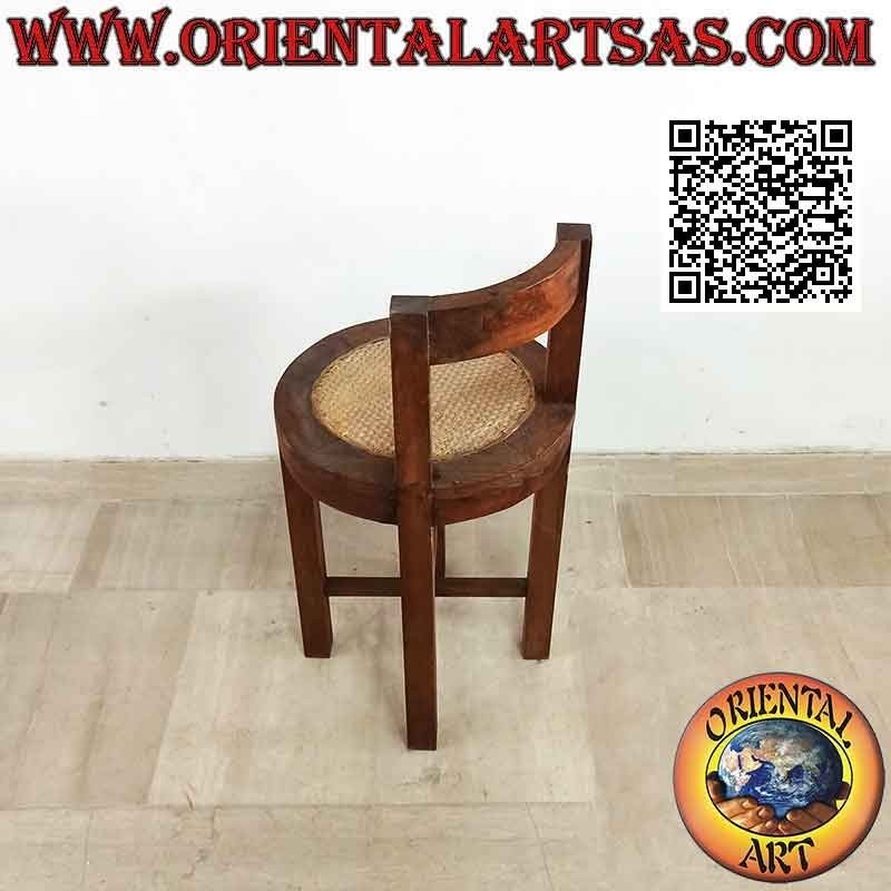 Taburete redondo con respaldo bajo en madera de teca y paja de Viena