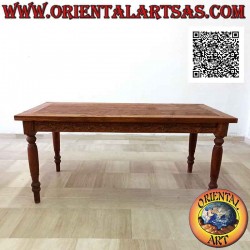 Rechteckiger Tisch mit...