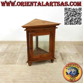 Triangular display cabinet with teak wood columns decoration