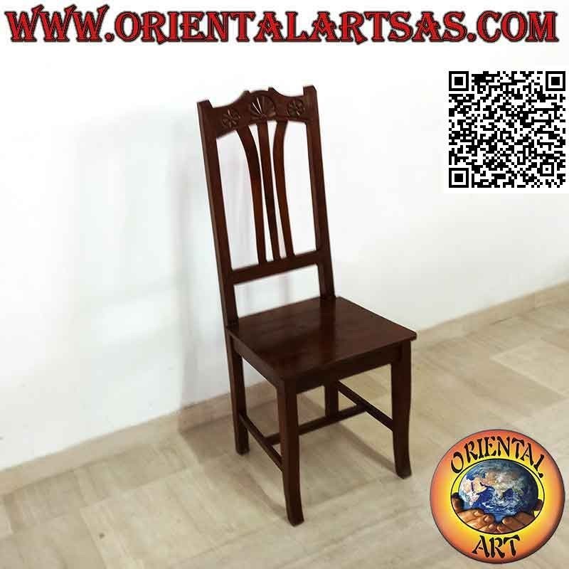 Sedia massiccia a schienale alto con intaglio superiore in legno di teak