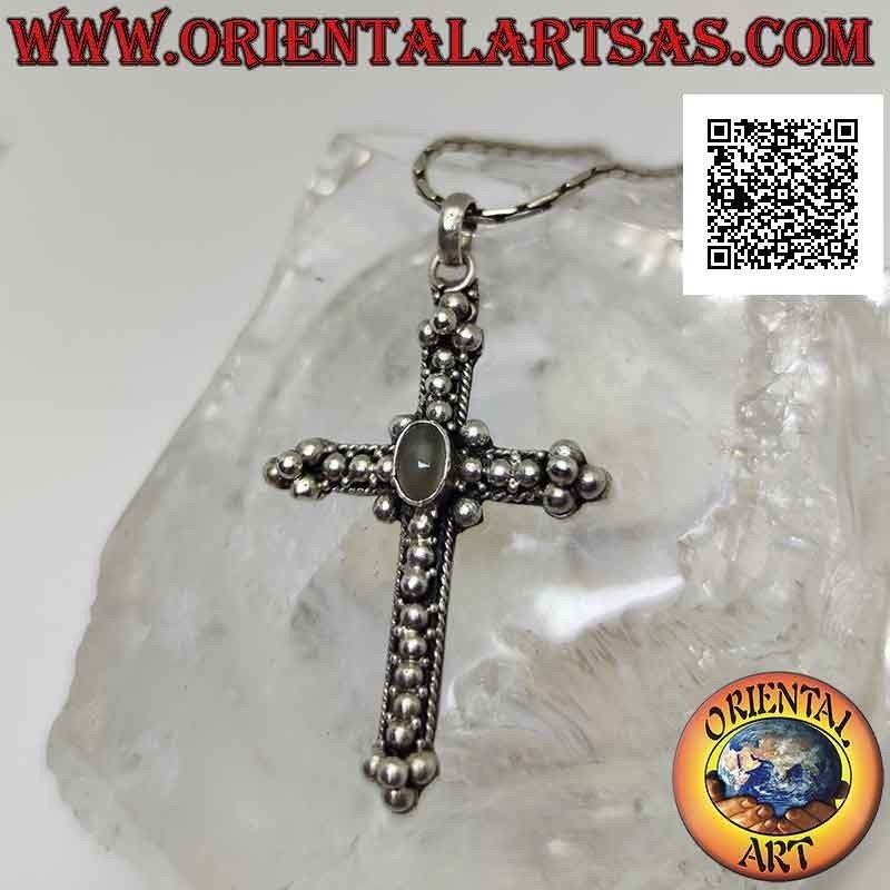 Silberanhänger, orthodoxes Kreuz mit zentralem ovalem Mondstein und Kugeldekoration