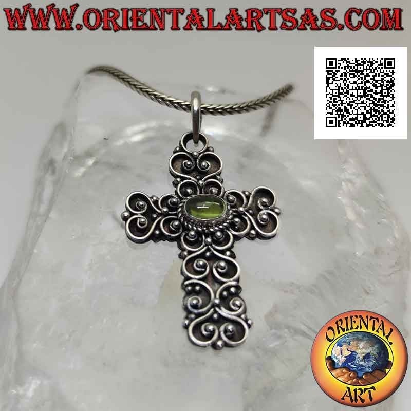 Pendentif en argent, croix baroque faite main avec cabochon naturel péridot ovale horizontal