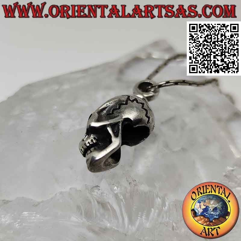 Colgante de plata en forma de Calavera (homo sapiens) con calavera alargada