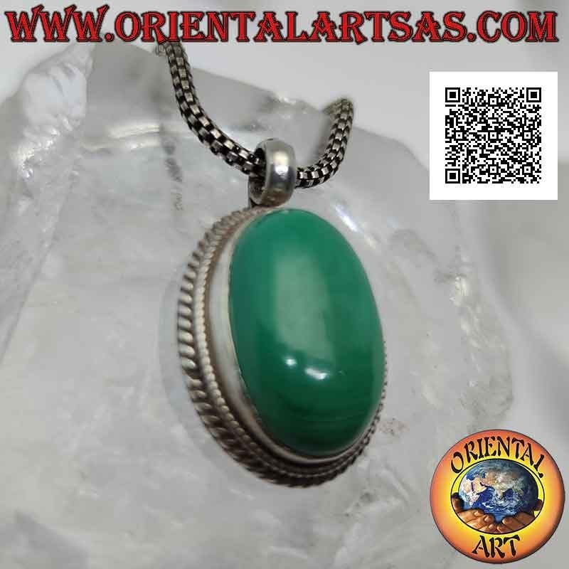 Silver pendant with cabochon oval malachite surrounded by weaving