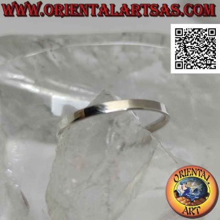 Silver ring with flat smooth band (2 mm.)