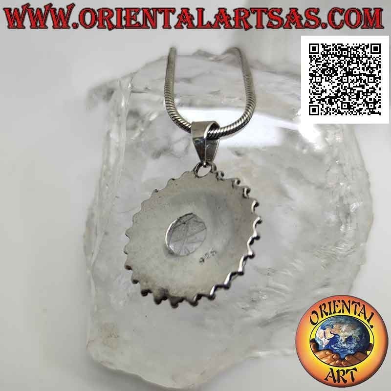 Pendentif en argent avec Sri Yantra gravé sur cristal de roche rond et double rangée de trio de cercles