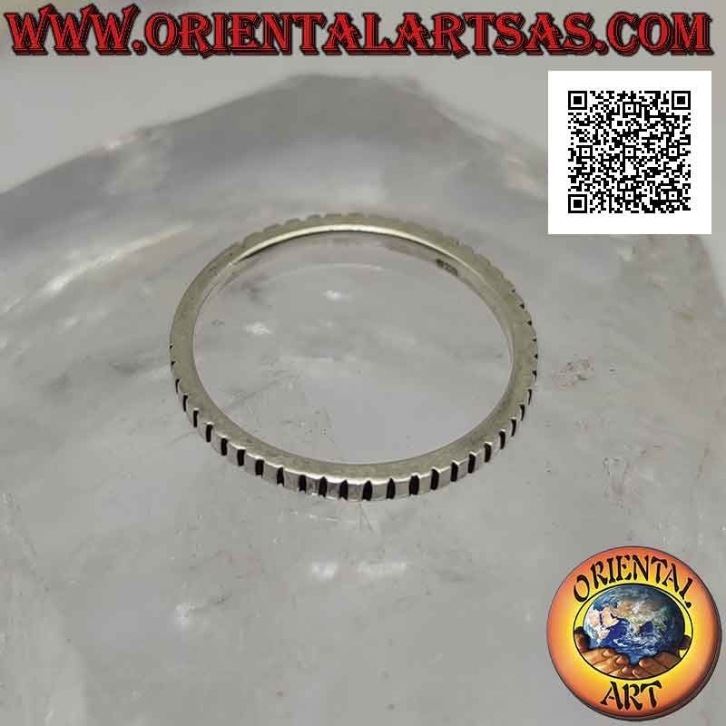 2mm thin band silver ring with engraved perpendicular lines