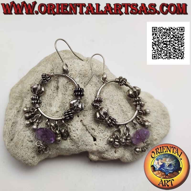 Boucles d'oreilles en argent, cercle travaillé 28 mm avec améthyste en forme de donut et boules suspendues