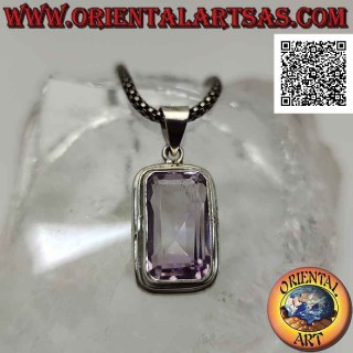 Silberanhänger mit einem prächtigen, rechteckigen, natürlichen Amethyst im Achteckschliff auf einer einfachen Fassung