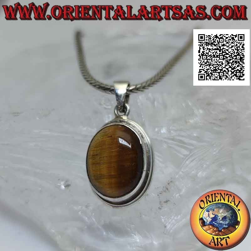 Pendentif en argent avec oeil de tigre ovale avec des stries verticales entourées d'un bord lisse