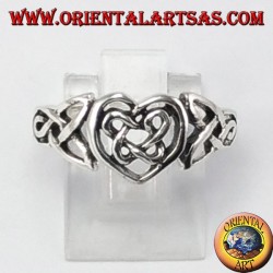 Anello d'argento, cuore celtico con nodo