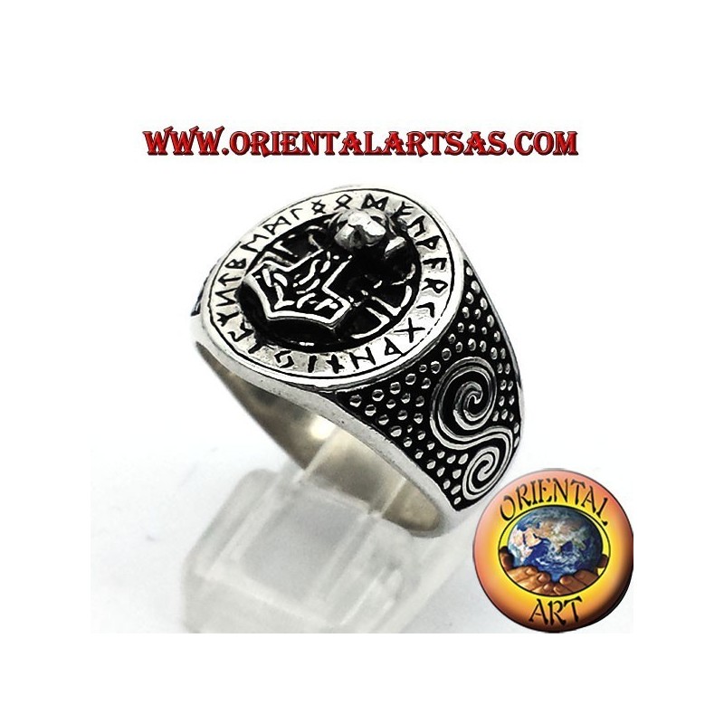 Anello in argento, martello di Thor con rune celtiche
