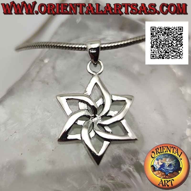 Colgante de plata, rosa celta (símbolo de vida y renacimiento, alegría y esperanza)