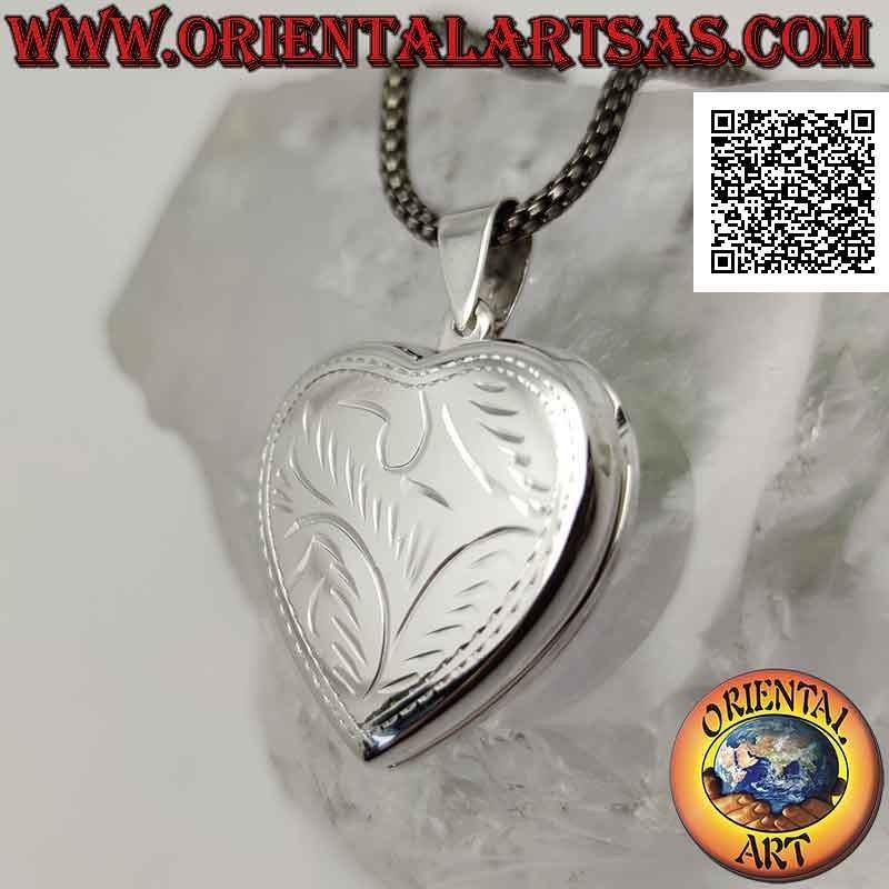 Flat heart-shaped silver photo pendant with inlaid floral decoration (27 mm)