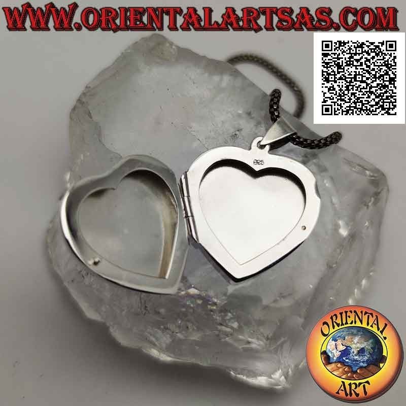 Flat heart-shaped silver photo pendant with inlaid floral decoration (27 mm)