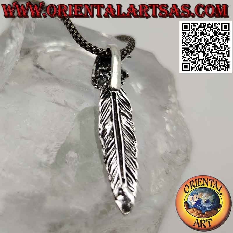 Colgante de plata, pluma con cabeza de águila real en forma de gancho