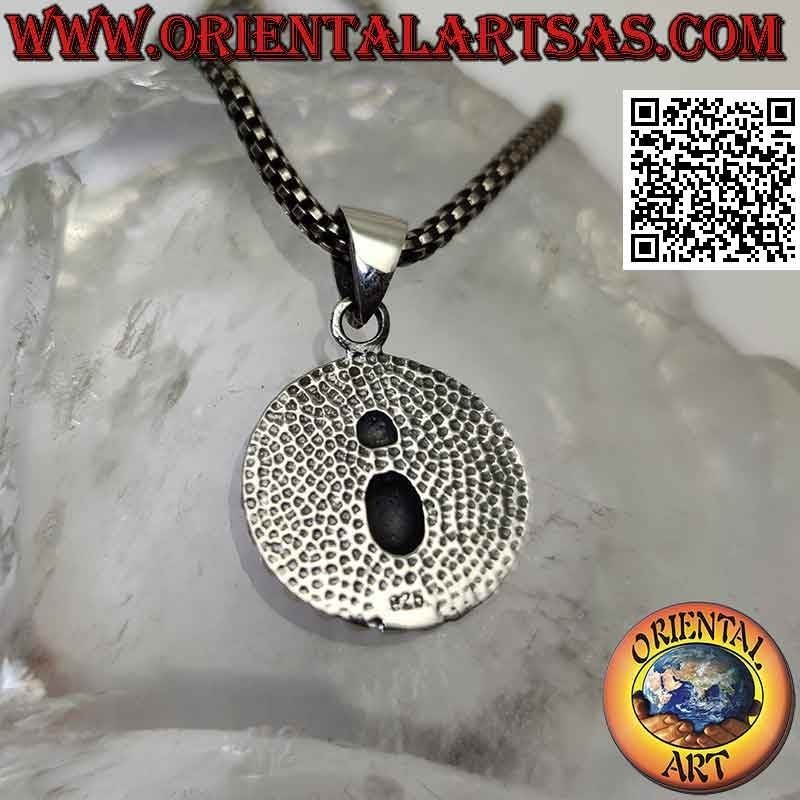 Colgante de plata, escarabajo pelotero (símbolo egipcio de la resurrección)
