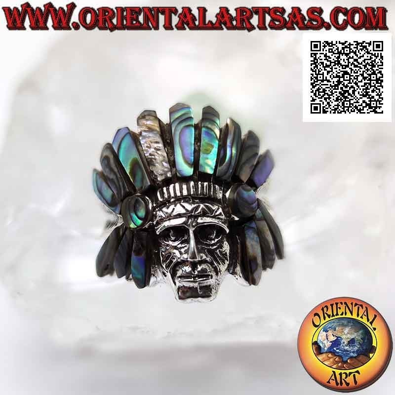 Anillo de plata, cabeza de salvia de indio nativo americano con tocado de abulón (paua) y plumas a los lados (A)