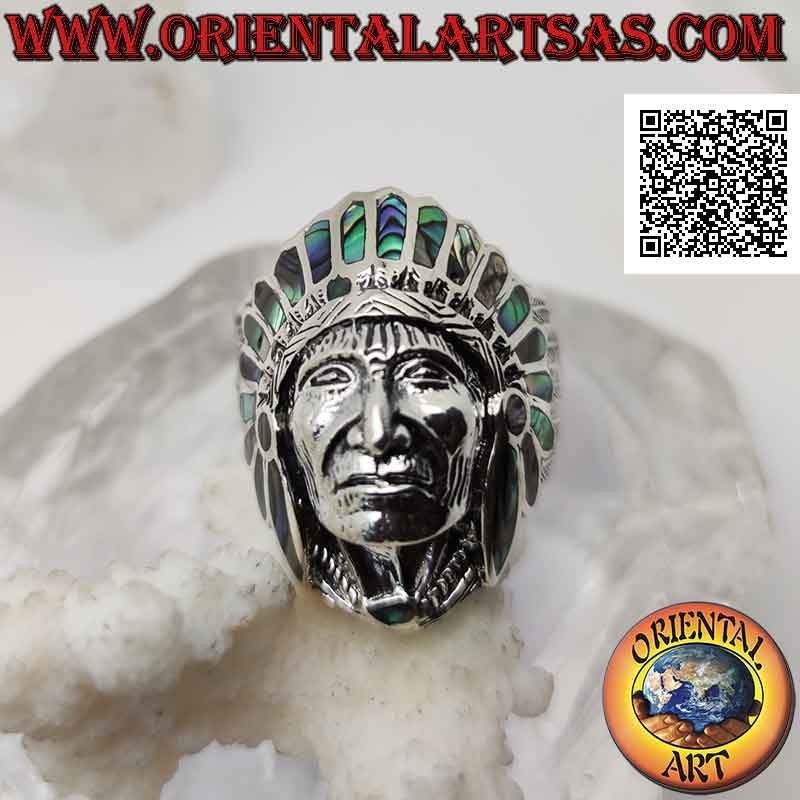 Bague en argent, grosse tête d'Indien d'Amérique avec plumes d'ormeau (paua)