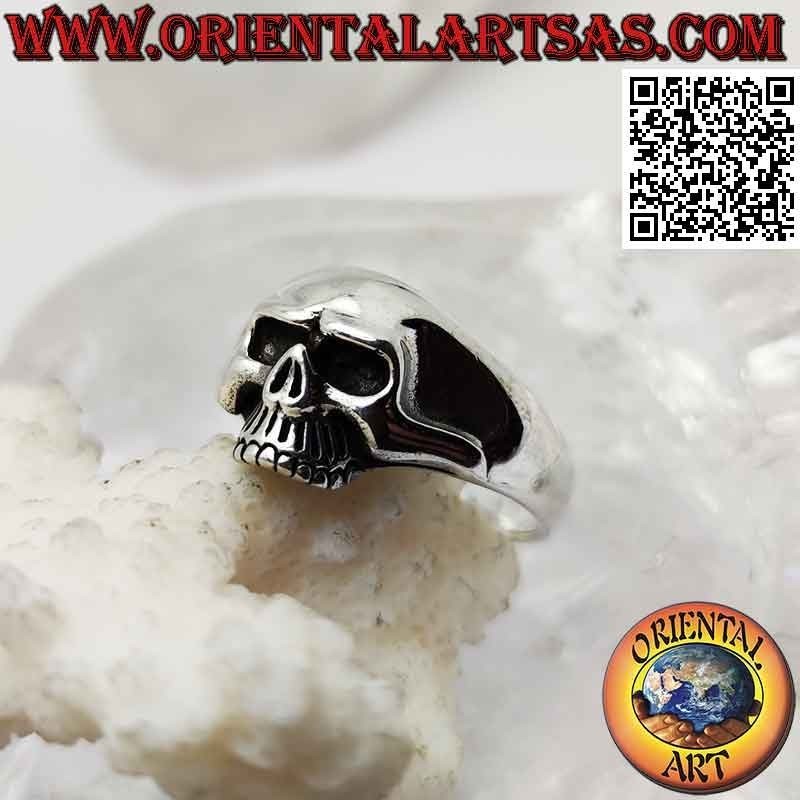 Bague en argent en forme de crâne lisse sans mâchoire et tempes creuses