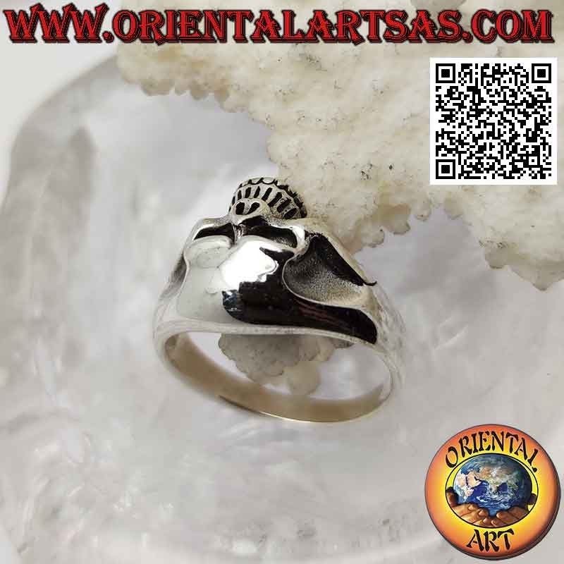 Silver ring in the shape of a smooth skull without jaw and hollowed temples