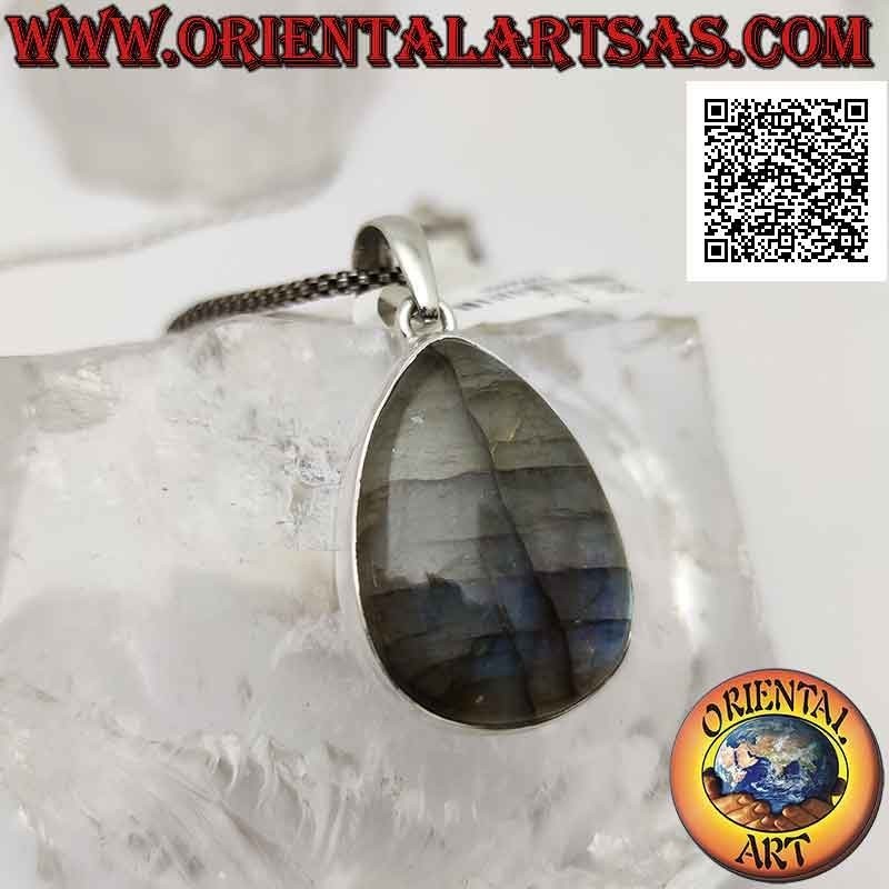 Colgante de plata con una gran labradorita gota de cabujón en un marco liso