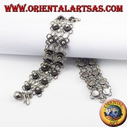 Silver bracelet with two flowers file