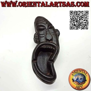 Cenicero tribal en forma de máscara en madera de teca (izquierda)