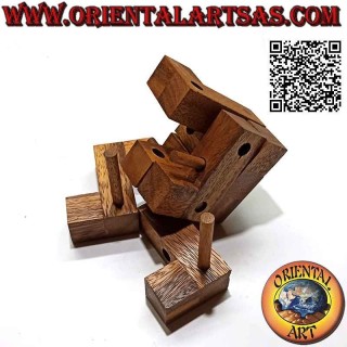 Juego de lógica (rompecabezas), "el cubo clavado" en madera de suar