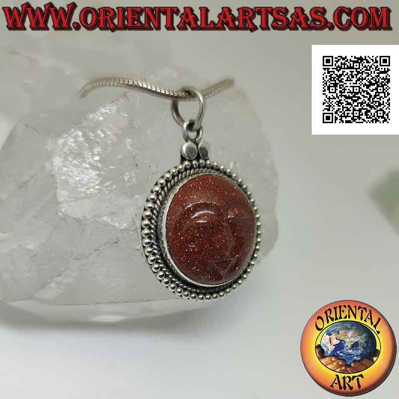 Silver pendant with sun cameo in round sunstone with dot edge