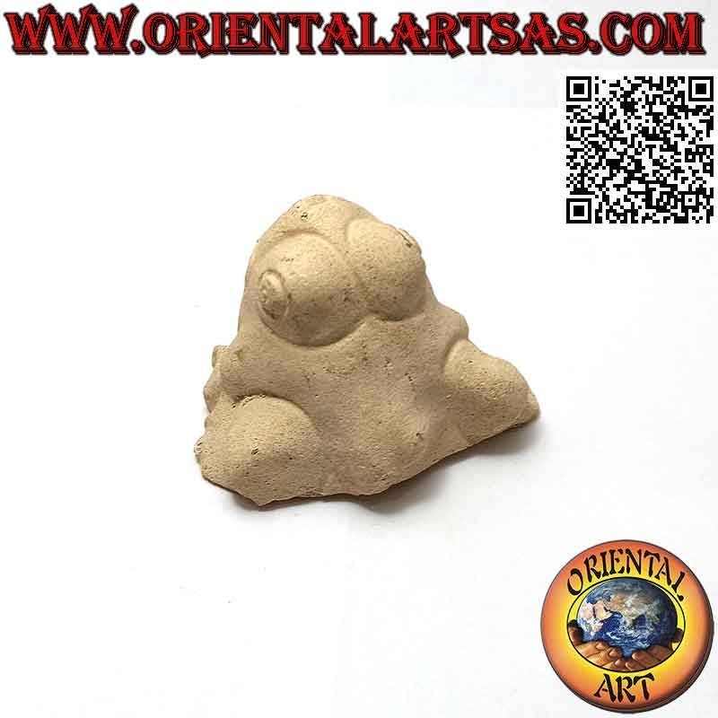 Scultura di un ranocchio intagliata a mano in carparo da 7 cm