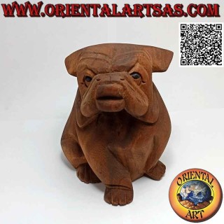 Scultura di un bulldog inglese seduto intagliato a mano da un unico blocco di suar da 16 cm