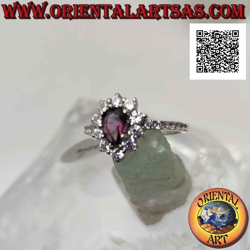Anello in argento fiore di zirconi bianchi con ametista a goccia incastonata e zirconi sui lati
