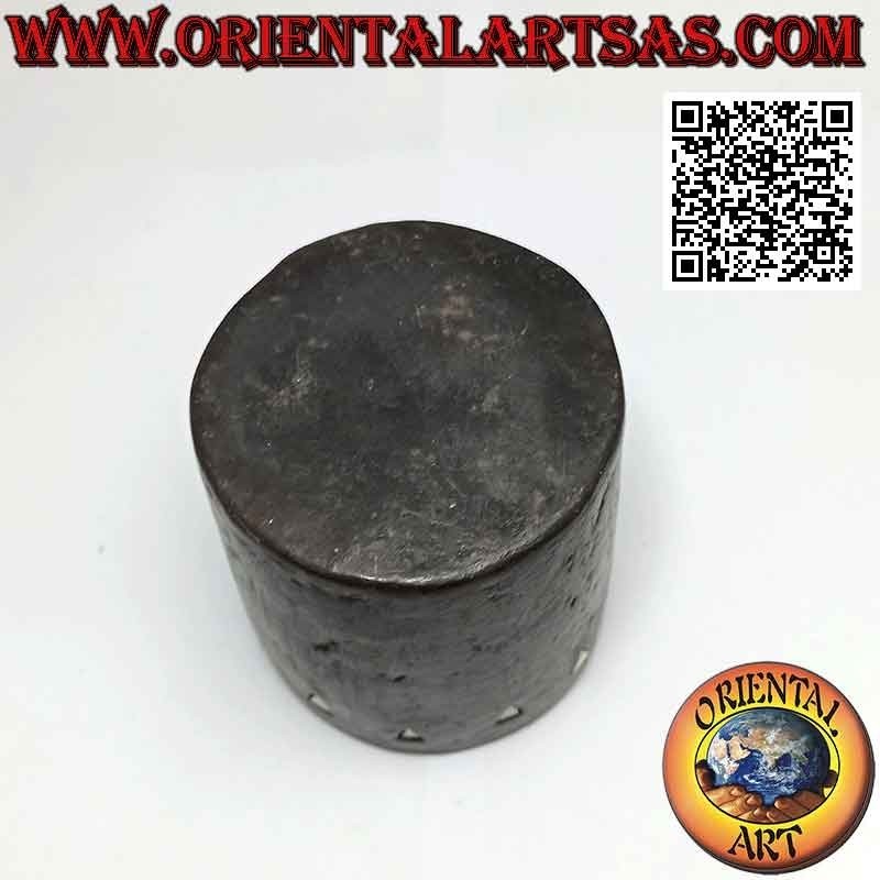 Traditional Lombok round pen holder with terracotta resin inserts