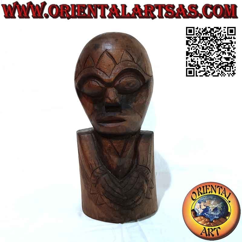 New Zealand Maori head sculpture in teak wood 32 cm (single block)