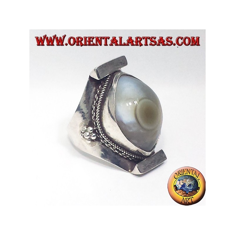 Silver ring with oval green agate cabochon