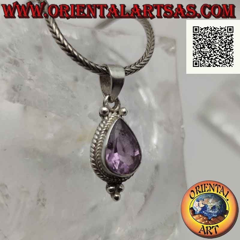 Colgante de plata con amatista en forma de gota rodeada de entrecruzamiento y tres bolas debajo (A)
