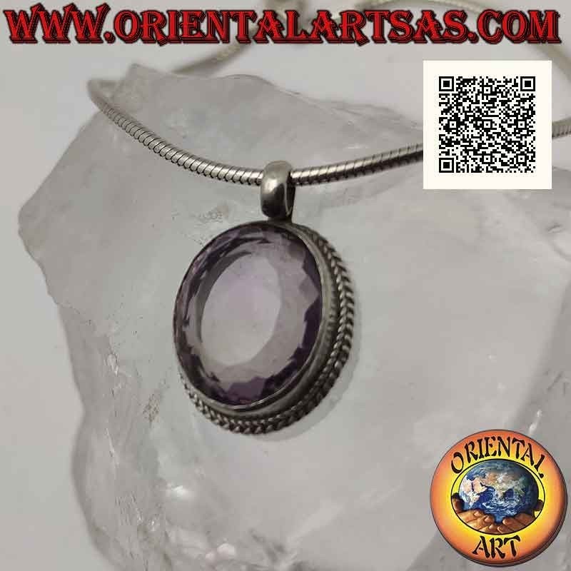 Colgante de plata con gran amatista natural facetada ovalada rodeada de entrecruzamiento