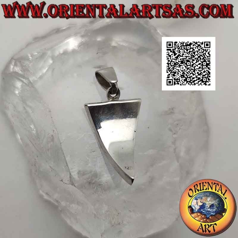 Pendentif triangulaire incurvé en argent avec trois triangles scalènes de nacre multicolore au ras du bord