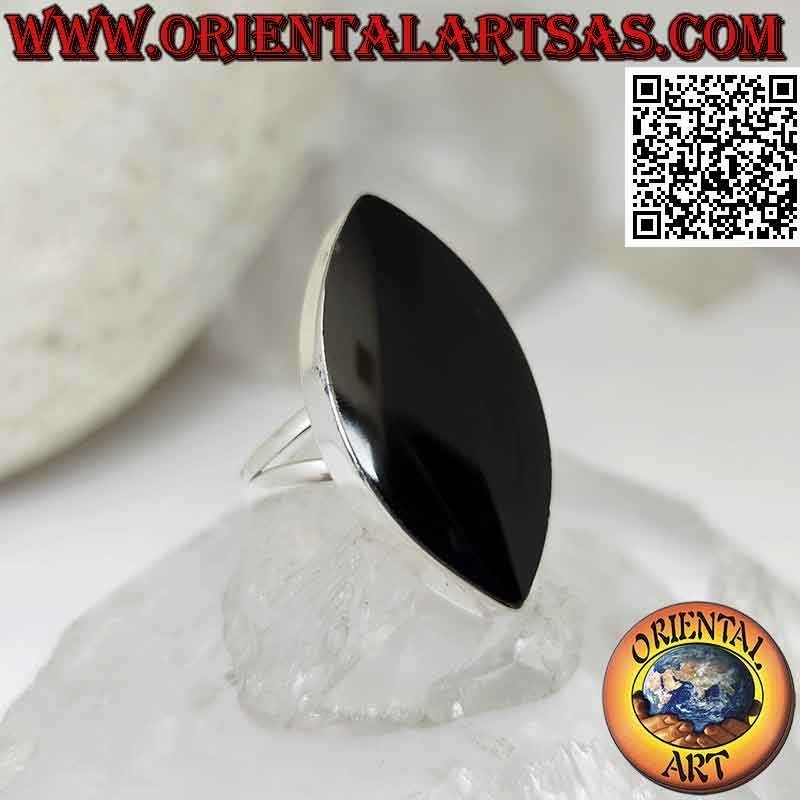 Bague en argent avec onyx elliptique pointu à bord lisse (navette)