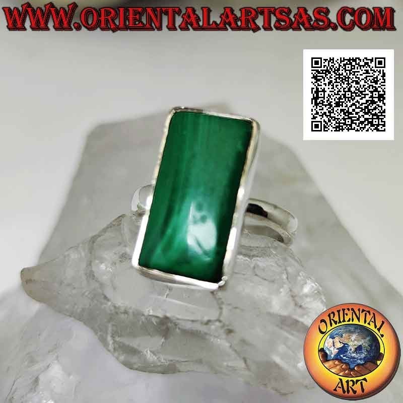 Anillo de plata con malaquita rectangular alargada en engaste liso (ajustable)