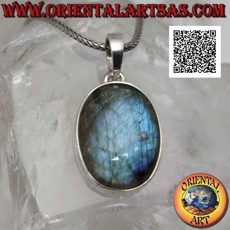 Silver pendant with a large oval cabochon labradorite on a smooth setting