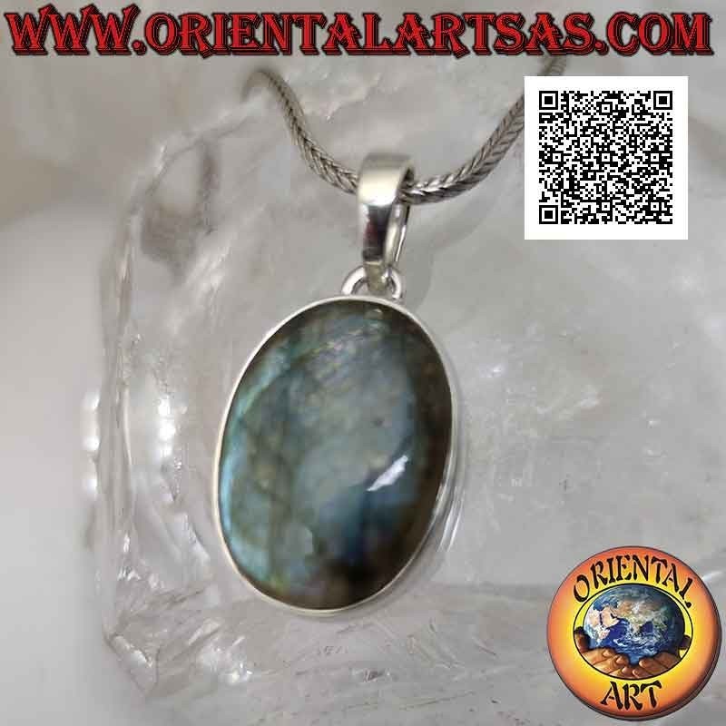 Silver pendant with a large oval cabochon labradorite on a smooth setting