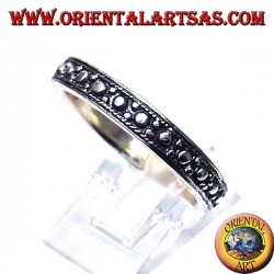 anillo de plata, tallado, estrecha banda de tiro