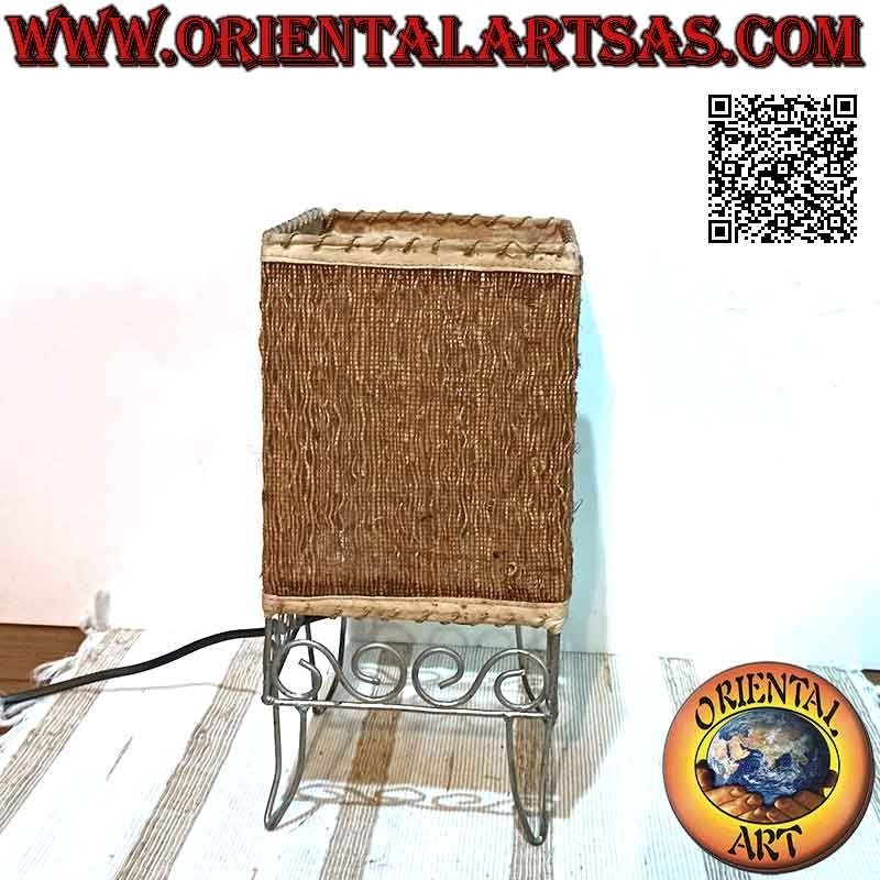 Lámpara de mesa étnica, "paralelepípedo con pie griego" con base cuadrada en raíz de sándalo de 30 cm