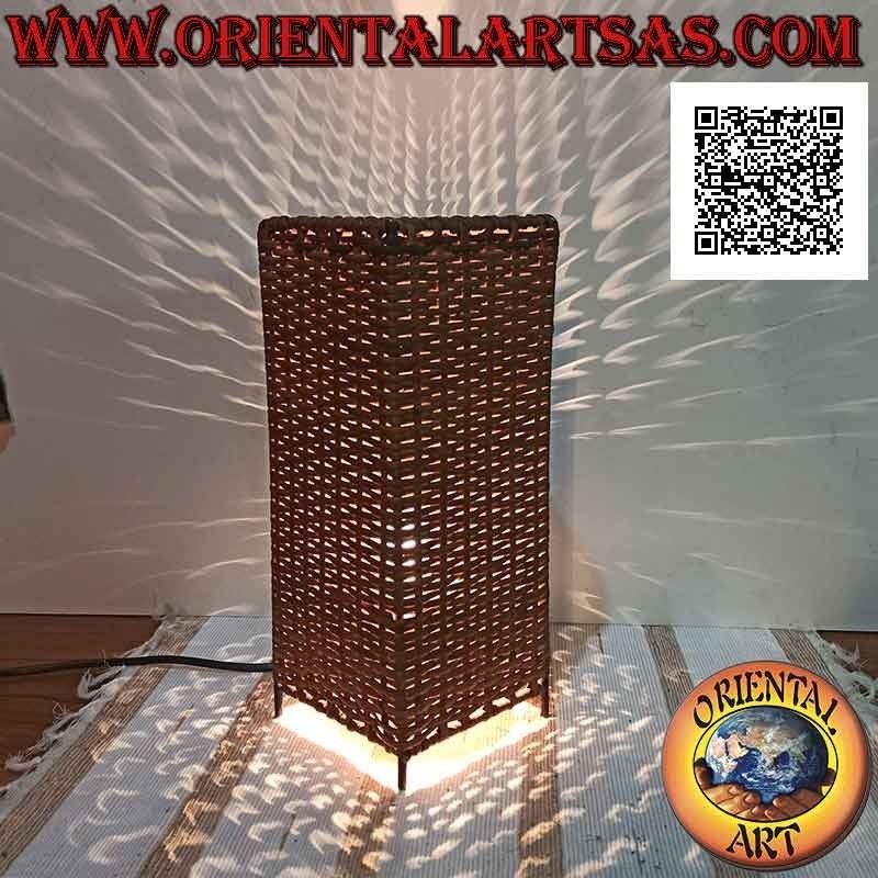 Lampe de table ethnique, "parallélépipède linéaire" à base carrée en bambou tressé 33 cm