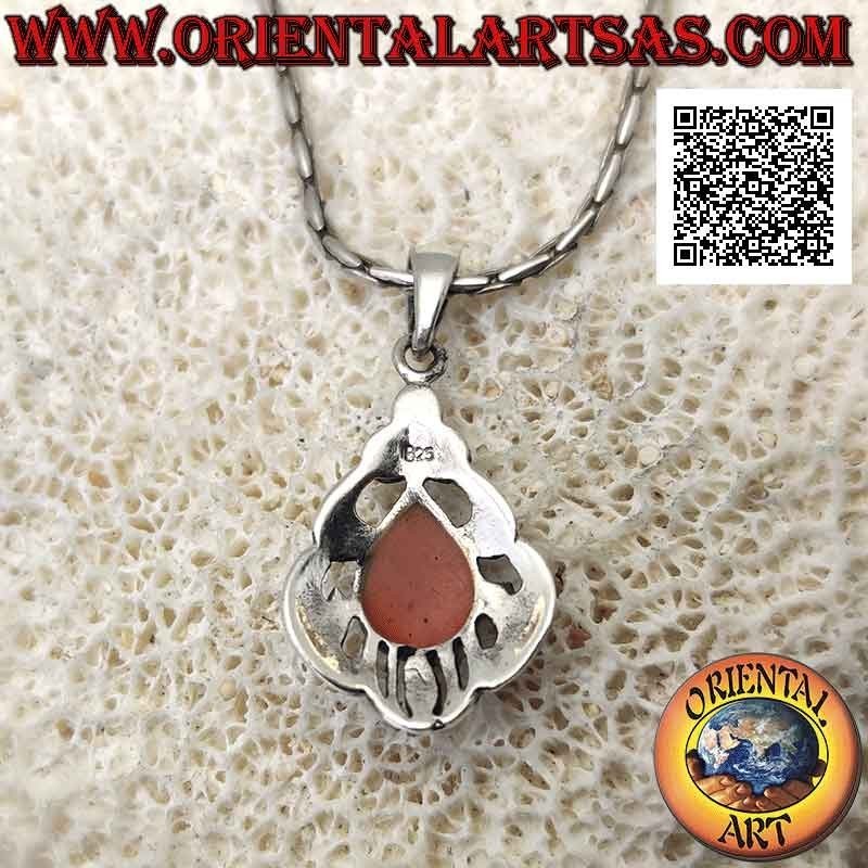 Pendentif en argent avec cornaline en forme de larme entourée d'un décor ajouré constellé de marcassite