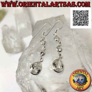 Pendientes colgantes de plata con tres circonitas blancas en fila (dos redondas y una en forma de gota)