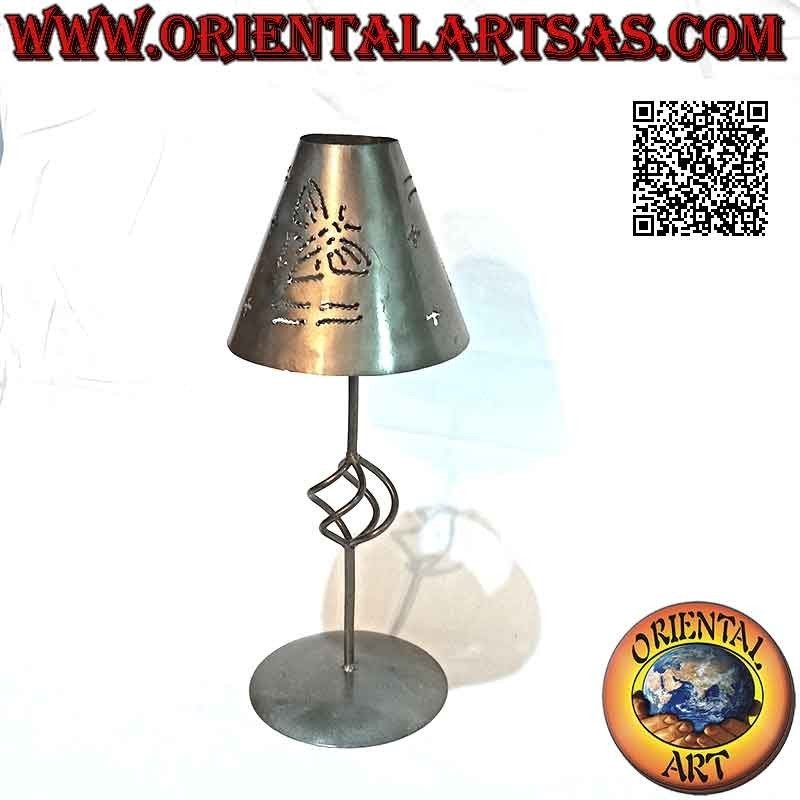Portavelas cono perforado "farfalle" de forja artesanal