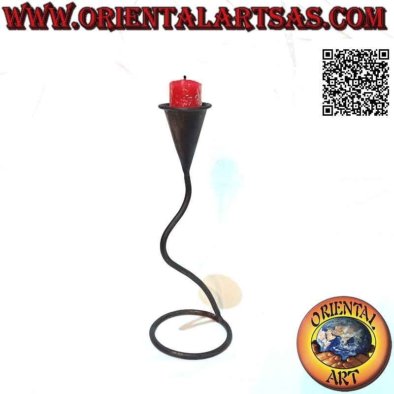 Portacandele fiore "calla" con stelo ondulato in ferro battuto realizzato a mano